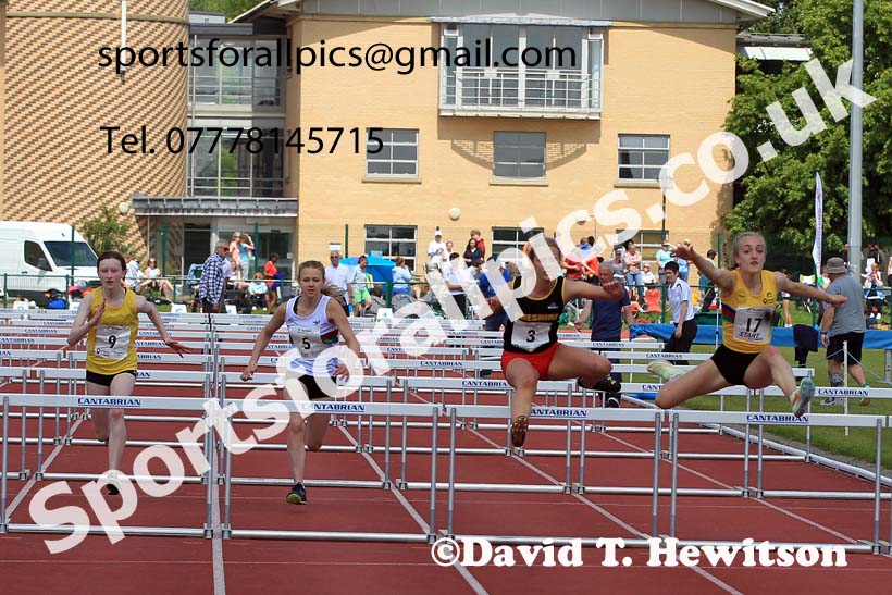 Womens Under-17s and Girls Under-15s Hurdles, 2022 Northern Inter Counties U17s and U15s Track and Field, York, Thursday, June 2nd. Photo: David T. Hewitson/Sports for All Pics